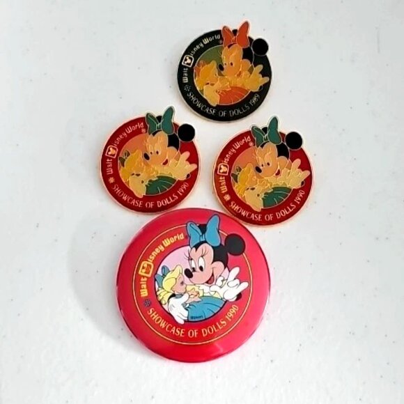 Walt Disney World Showcase Of Dolls Pin 1989 1990 Trading Pin Collection - Picture 1 of 7